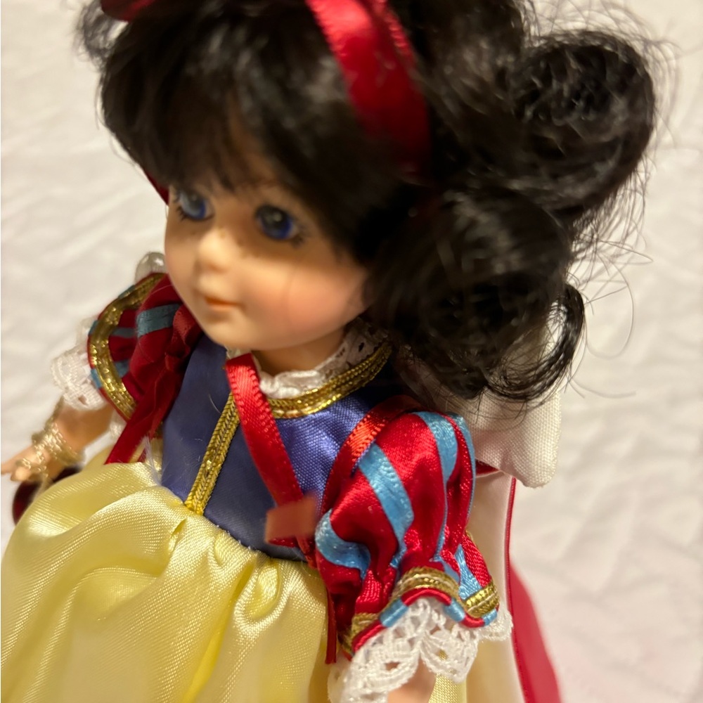 Robin Woods  Snow White Doll